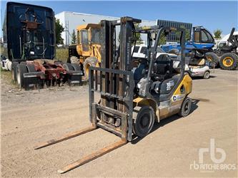 Komatsu FG25T-16