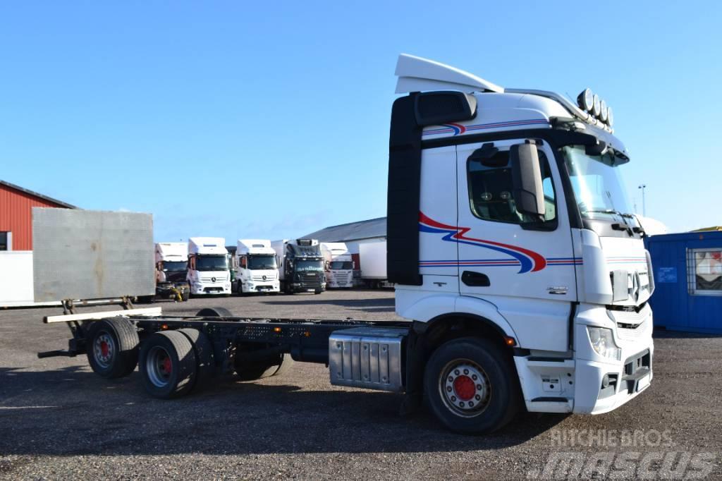 Mercedes-Benz Actros 2551 6x2 Serie 8286 Euro 5 Chassis met cabine