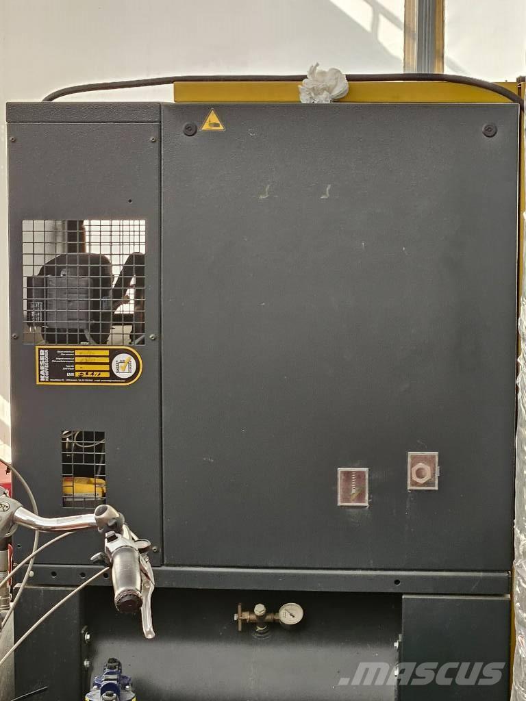 Javac - 5,5 KW Occasie Schroefcompressor op ketel - IIII Compressors