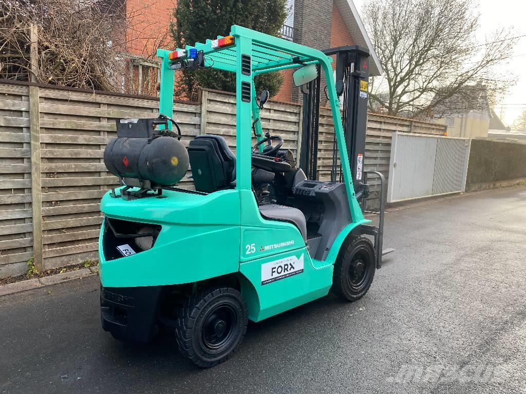 Mitsubishi FG25N LPG heftrucks