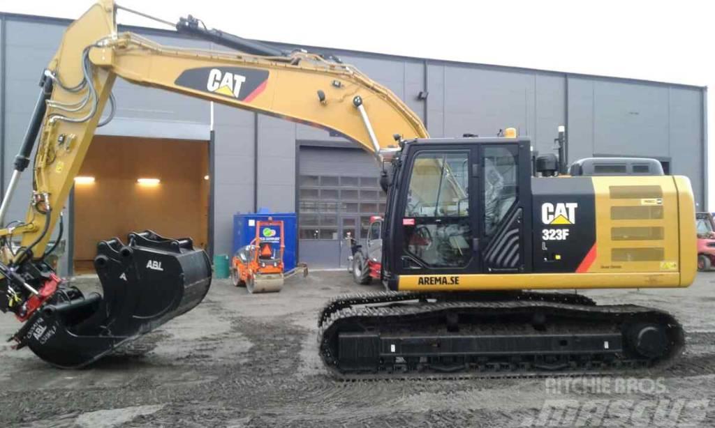 CAT 323F *uthyres / only for rent* Rupsgraafmachines
