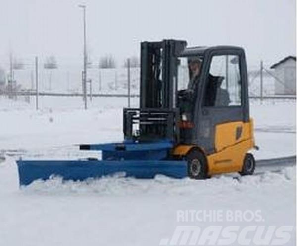  Snöblad till truck 2000 Overige tweedehands voorzetapparatuur en componenten