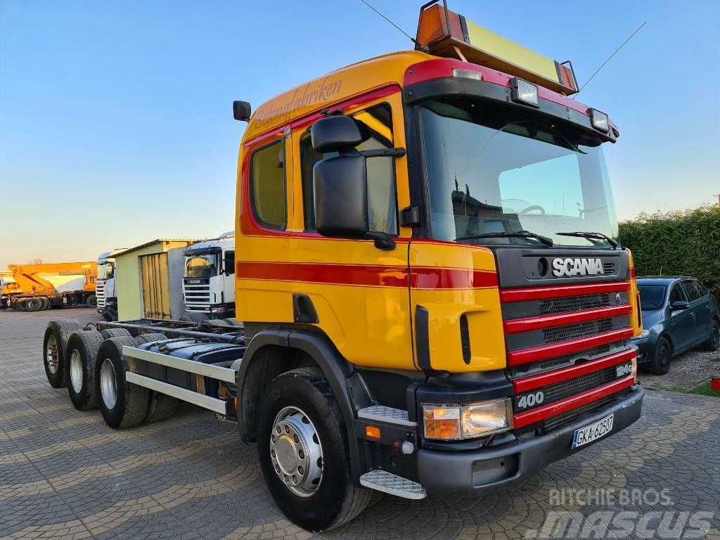 Scania 124L400 8x4 Chassis met cabine