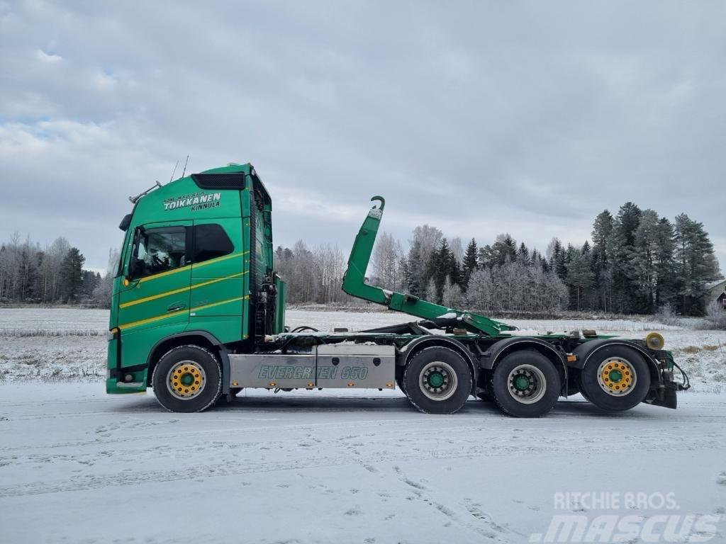 Volvo FH650 8x4*4 VAK koukkulaitteella Vrachtwagen met containersysteem
