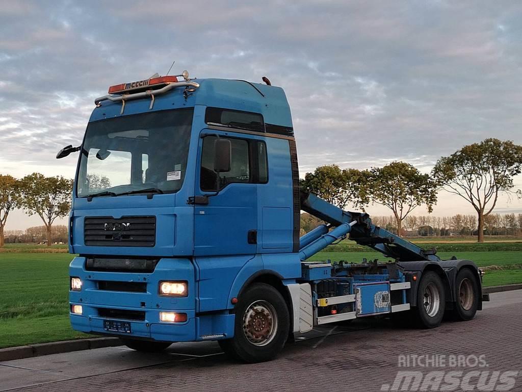 MAN 26.530 TGA 6x4 manual Vrachtwagen met containersysteem
