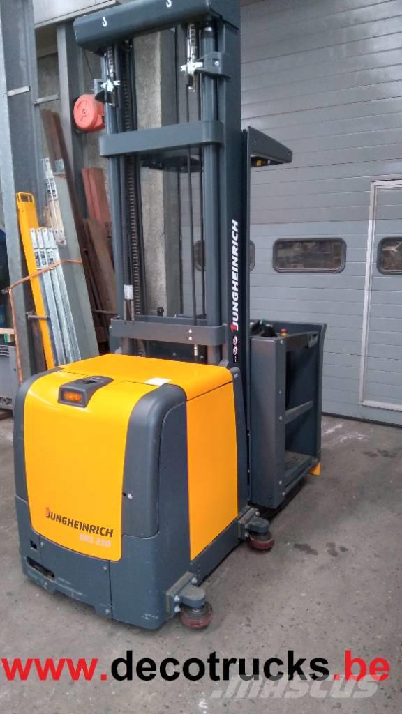Jungheinrich EKS 210 Z Orderpicker voor middelhoog niveau