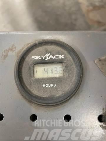 SkyJack SJ3226 Electric Scissor Lift Schaarhoogwerkers