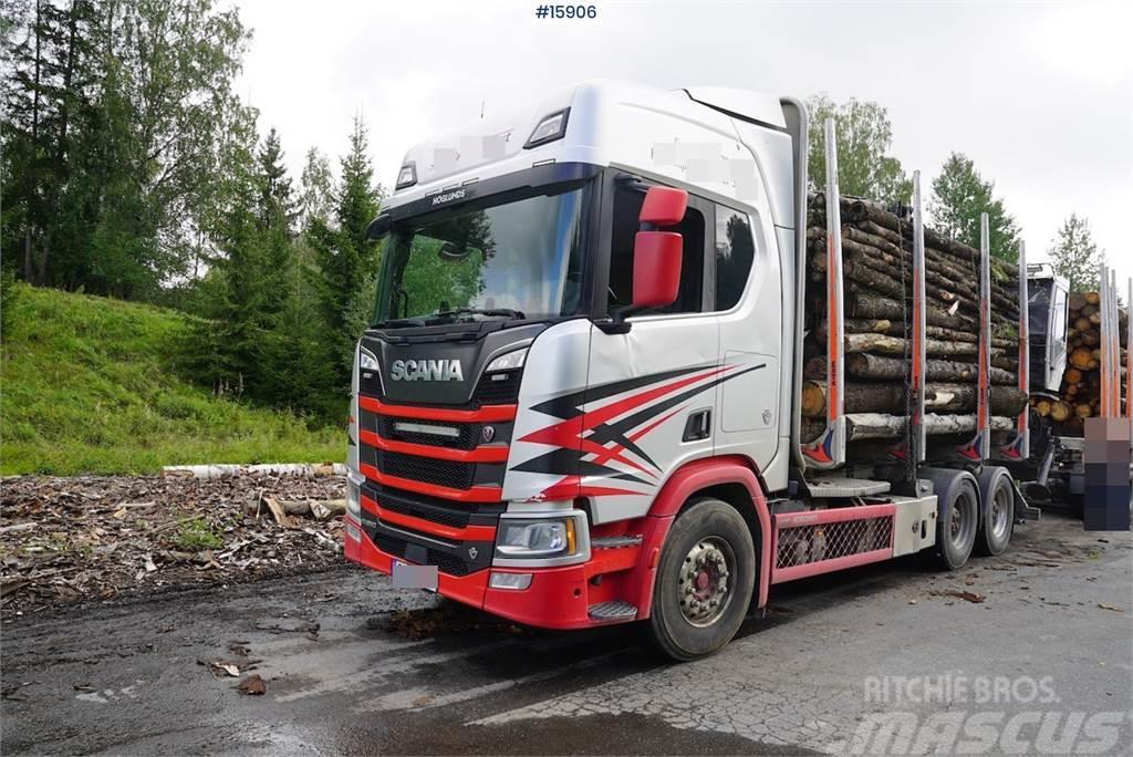 Scania R650 6x4 timber truck with crane Hout-Bakwagens
