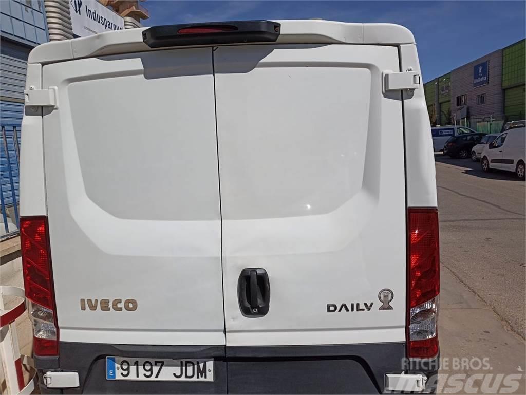 Iveco Daily Furgón 35C13 V 3520 H1 Leaf 9.0 126 Gesloten bedrijfswagens