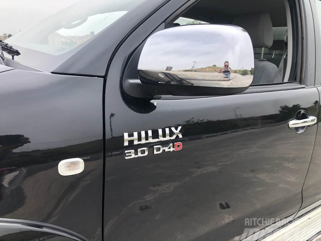 Toyota Hilux 3.0D-4D Cabina Doble VX Panel vans
