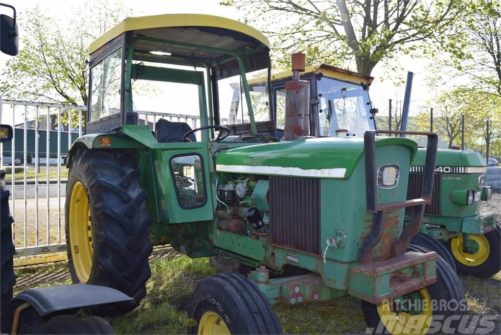 John Deere 2130 Tractoren
