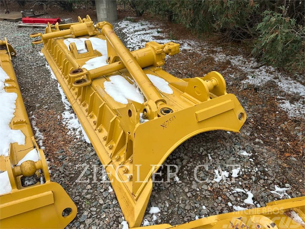 CAT D8T TRACK TYPE TRACTOR ANGLE BLADE Bladen