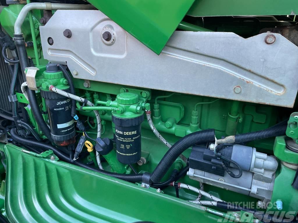 John Deere 6830 Premium AutoPowr Tractoren