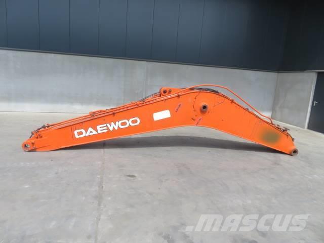 Daewoo DX 225 LC Chassis en ophanging