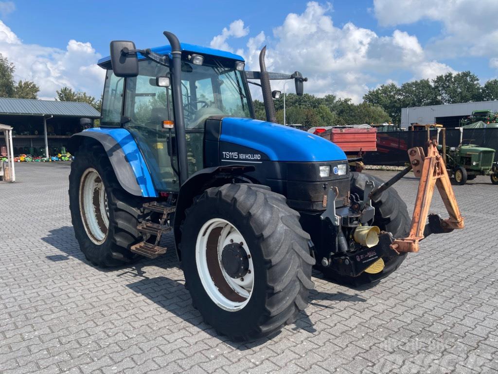 New Holland TS 115 Tractoren