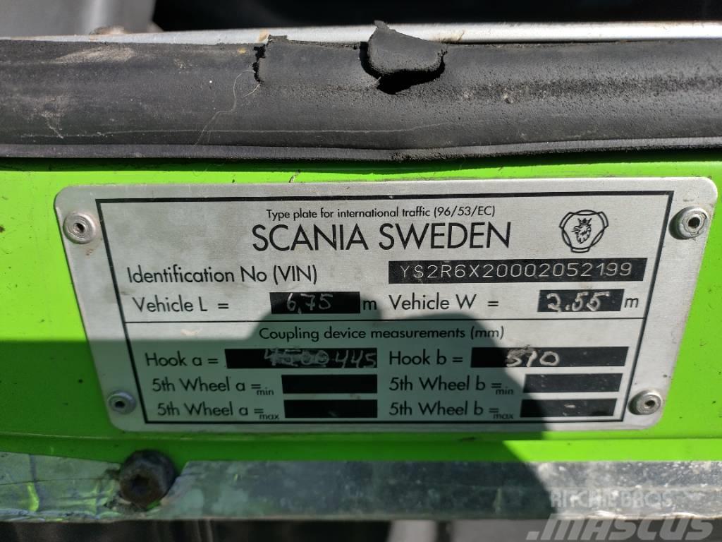 Scania R560 6x2 takateliveturi Trekkers
