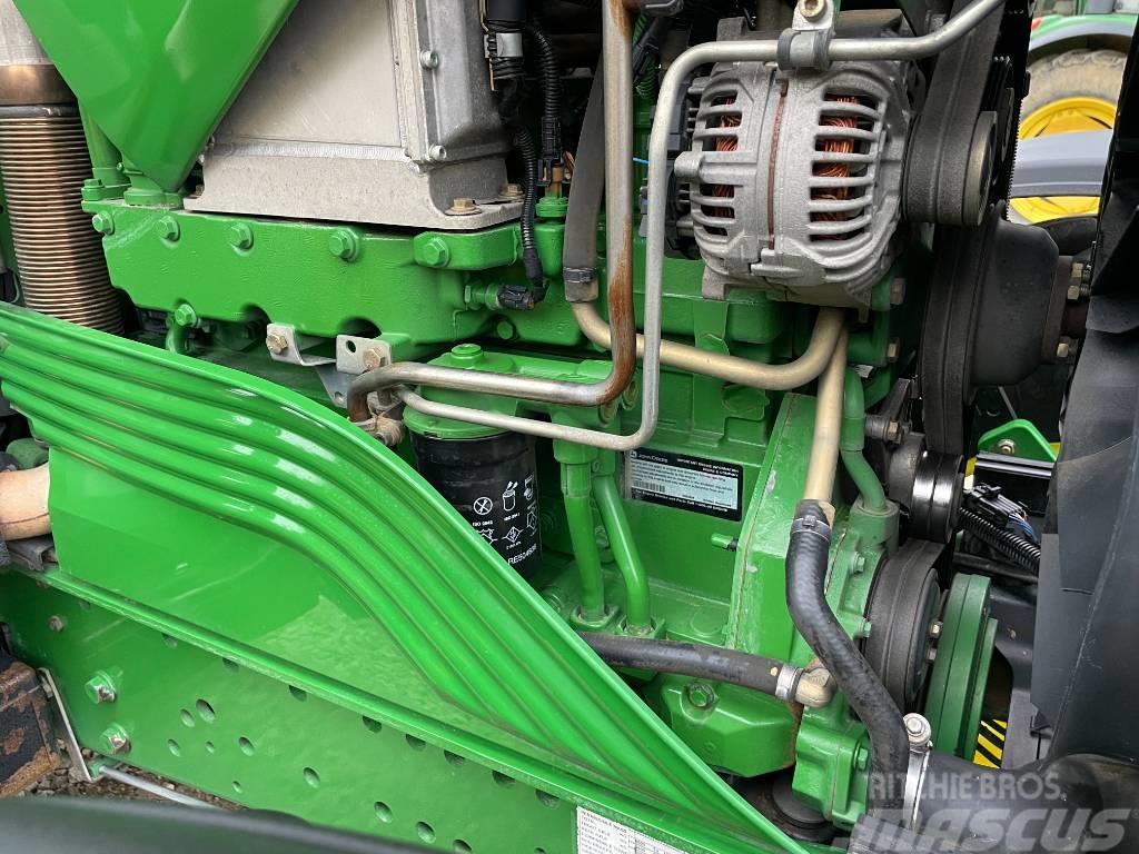 John Deere 6830 Premium AutoPowr Tractoren