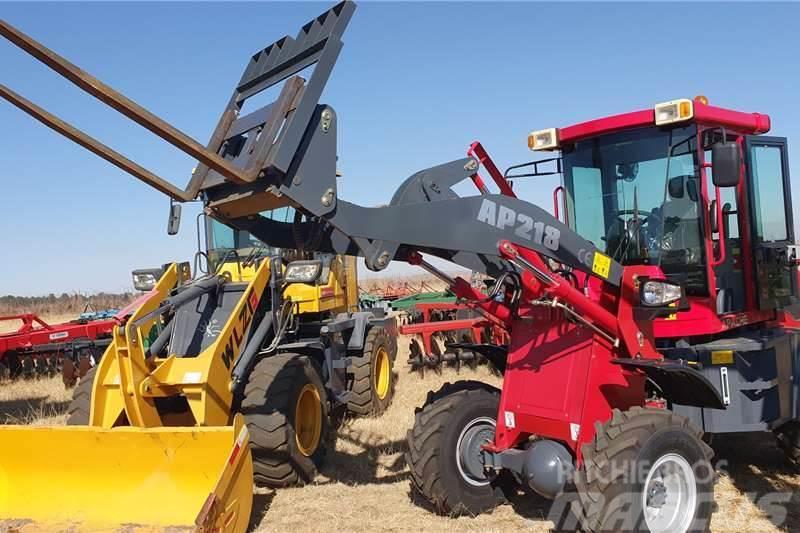  New Apache front loader and forklift 1.5 ton Tractoren