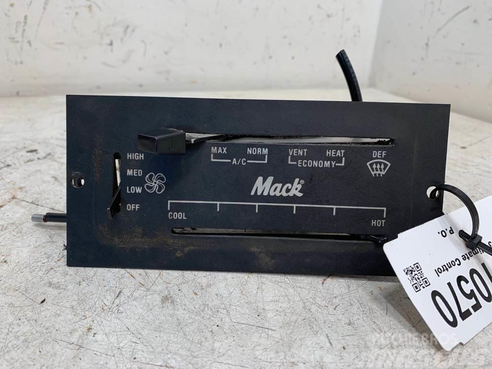 Mack CV713 Elektronik