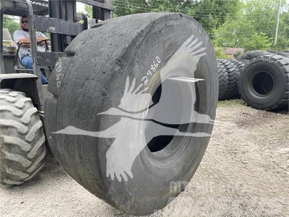  GENERAL 35/65x33 Tyres, wheels and rims