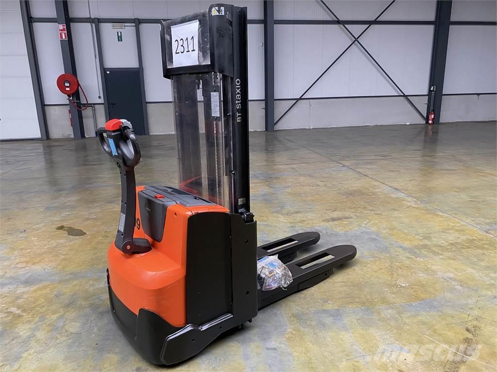Toyota SWE120L Zelfrijdende stapelaars