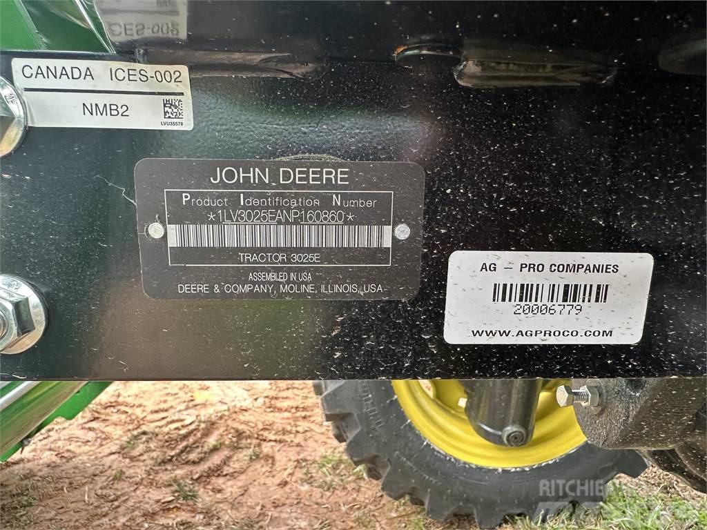 John Deere 3025E Compacttrekkers