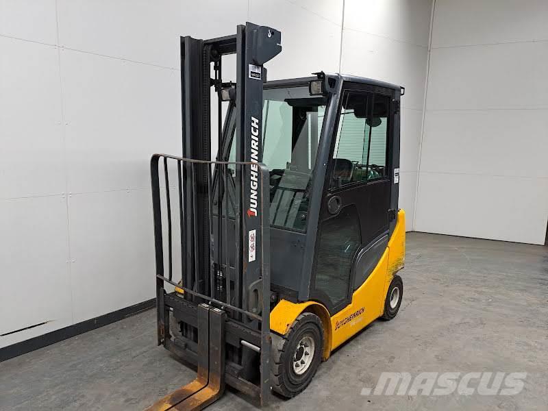 Jungheinrich TFG 316S LPG heftrucks