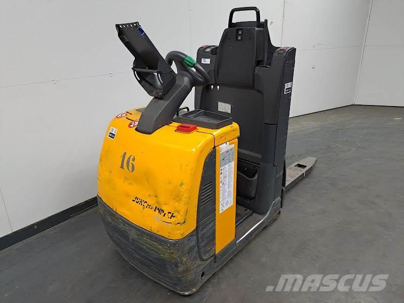 Jungheinrich ECE 310 Orderpicker voor middelhoog niveau