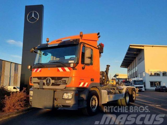 Mercedes-Benz Actros 2541 L 6x2 Kran Hiab 111 B-3 Funk Winter Vrachtwagen met containersysteem