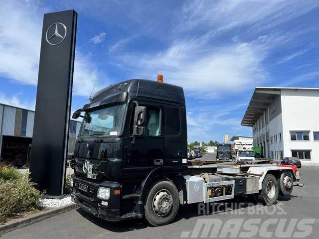 Mercedes-Benz Actros 2544 L 6x2 Abrollkipper AHK Euro5 MP3 Vrachtwagen met containersysteem