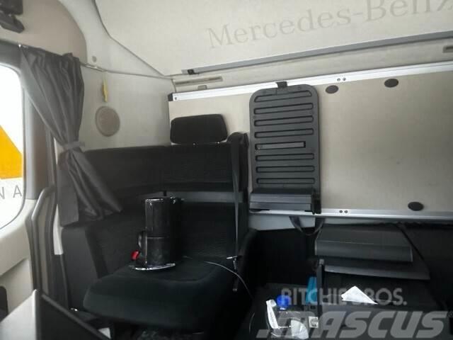 Mercedes-Benz Actros 2553 6x2 Koelwagens