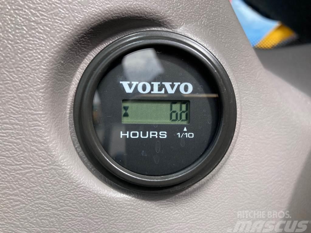 Volvo EC300EL + 700MM TELAT + RASVARI + PROBO-OHJATTU LU Rupsgraafmachines