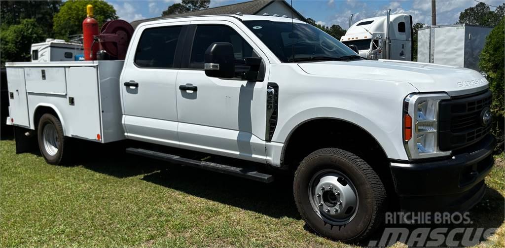 Ford F350XL Super Duty Service Truck Other