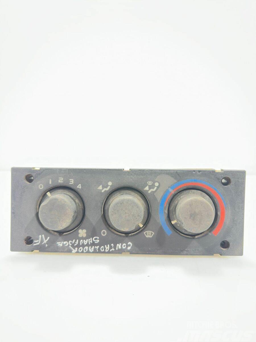 DAF /Tipo: V90 R.3.44-1 / Módulo de Controlo Ar Condic Elektronik