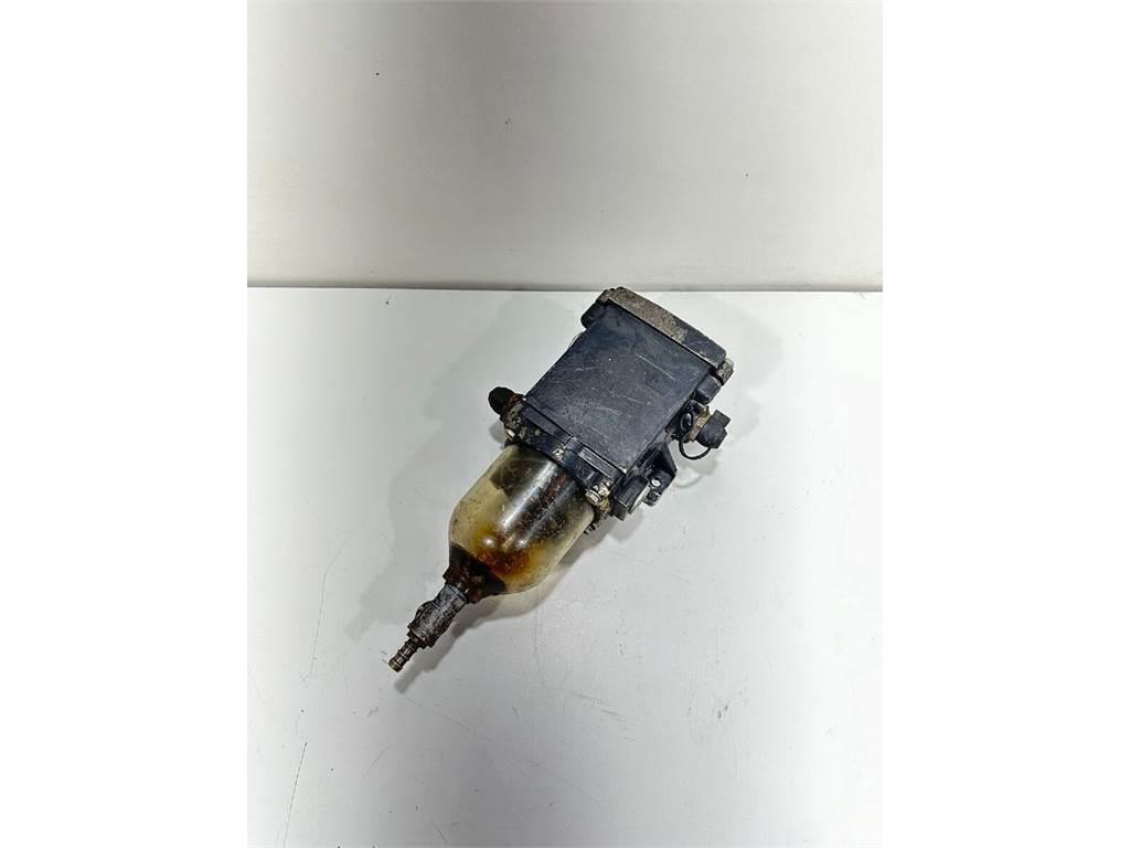 MAN /Tipo: V90 R.3.44-1 / Pré-filtro Separador de Comb Overige componenten