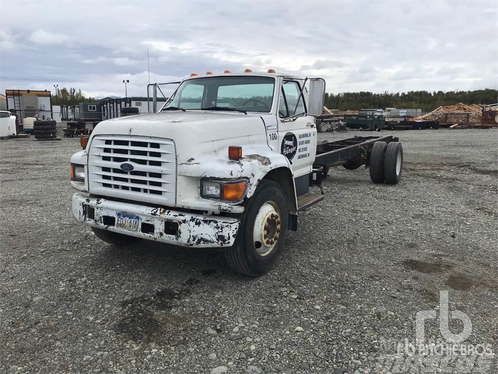 Ford F-700 Chassis met cabine