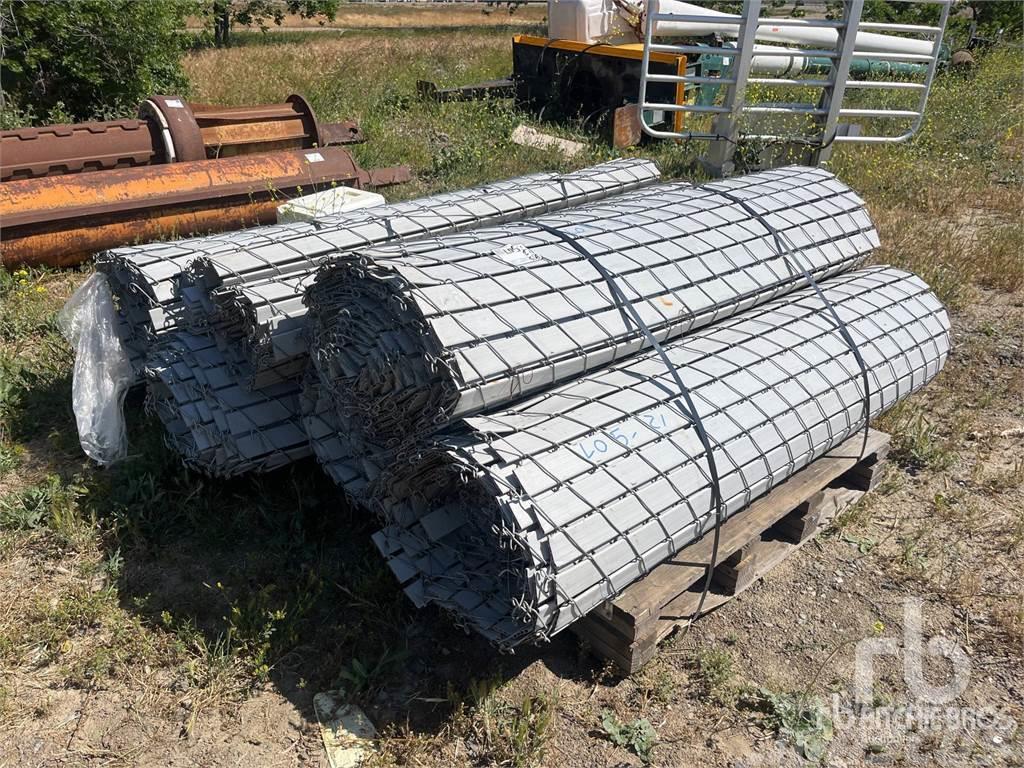  Quantity of 6 ft Slatted Chain Link Overige terreinbeheermachines