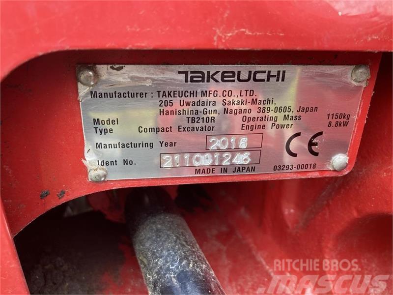 Takeuchi TB210R RF tilt fæste S30-150 og 3 skovle Minigraafmachines < 7t