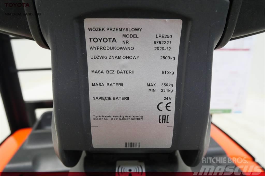 Toyota LPE250 Meerij pallettruck met platform