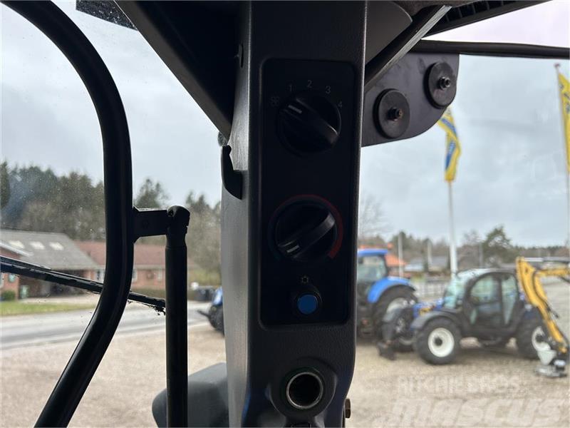 New Holland TS135A Tractoren