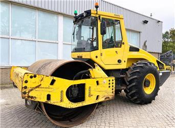 Bomag BW 213 D H-4 *2012*  *4120 HOURS*  *CE/EPA*