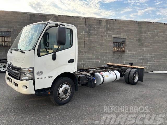 Hino 195 Chassis met cabine