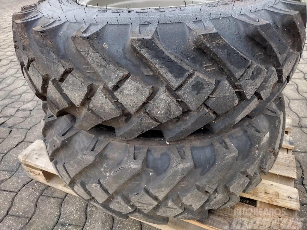 Mitas Reifen für Atlas AR60 Banden, wielen en velgen