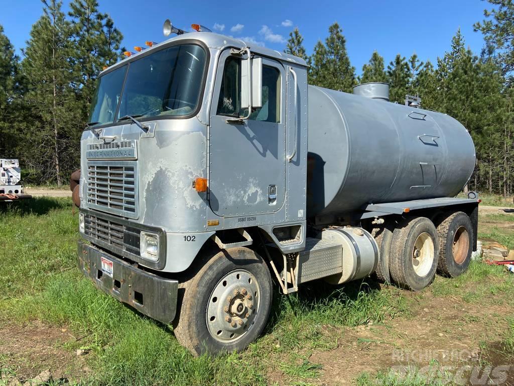International COF-9670 water truck Water tankwagens