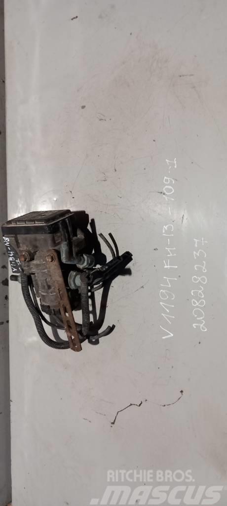 Volvo FH13.440 EBS brake valve 20828237 Remmen