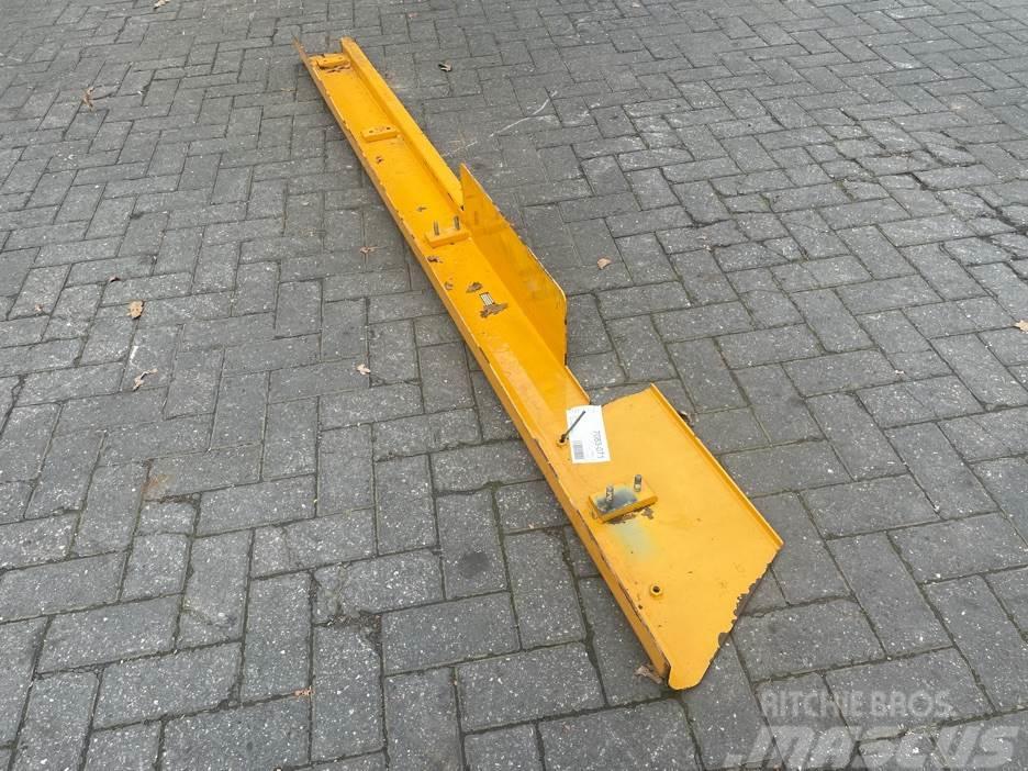 Liebherr A934C-9640245-Covering left/Verkleidung links Chassis en ophanging