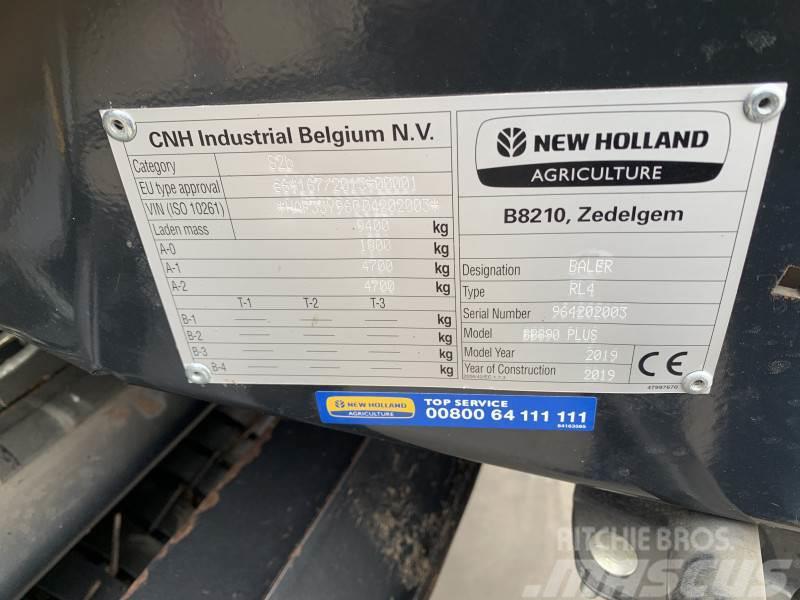 New Holland BIGBALER 890 RC PLUS Vierkante balenpers