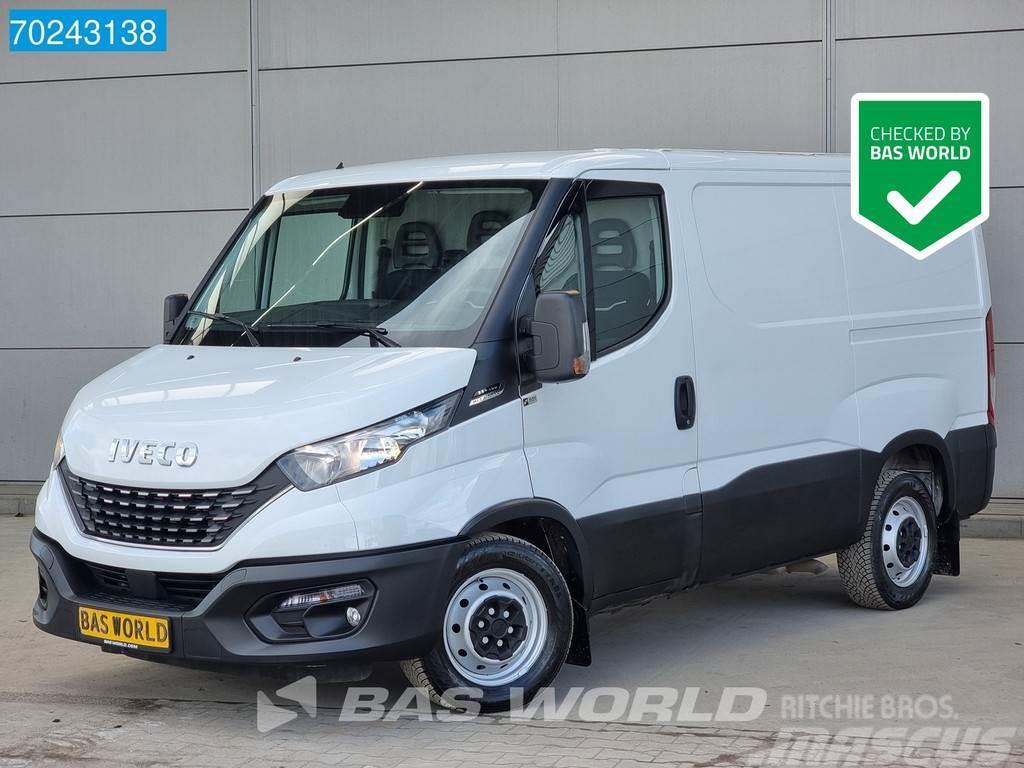 Iveco Daily 35S14 Automaat L1H1 Laag dak Airco Cruise St Gesloten bedrijfswagens