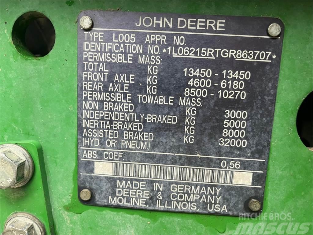 John Deere 6215R Tractoren