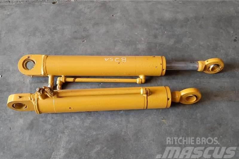 Bell B25A Hydraulic Steering Cylinder Anders